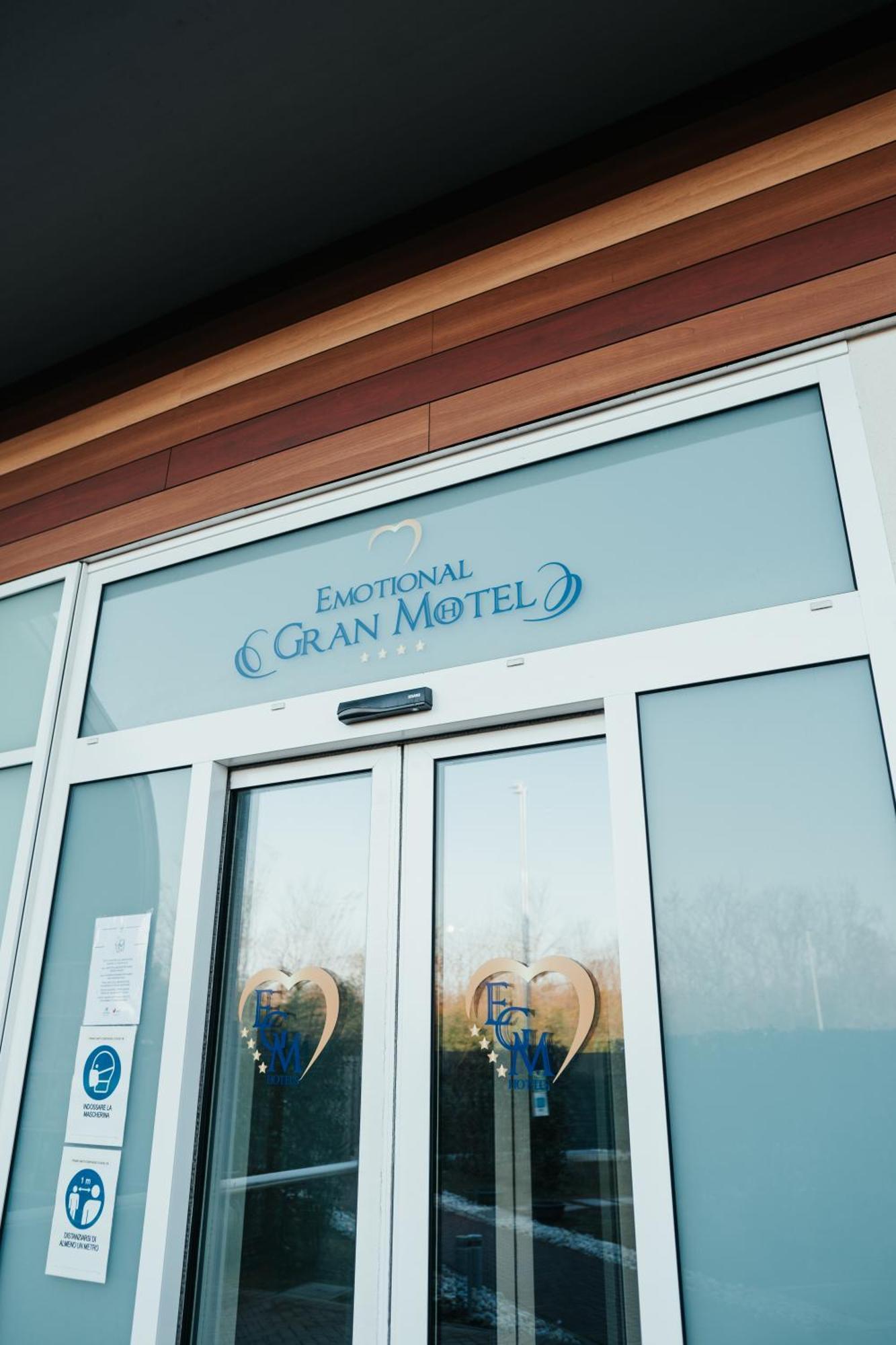 Emotional Grand Motel Fontaneto d'Agogna Exterior foto